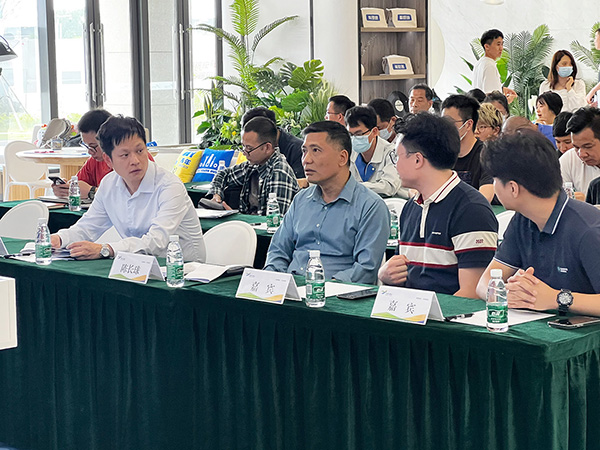 1681899288603238.jpg 富山工業園相關領導、企業代表與安全專家面對面交流